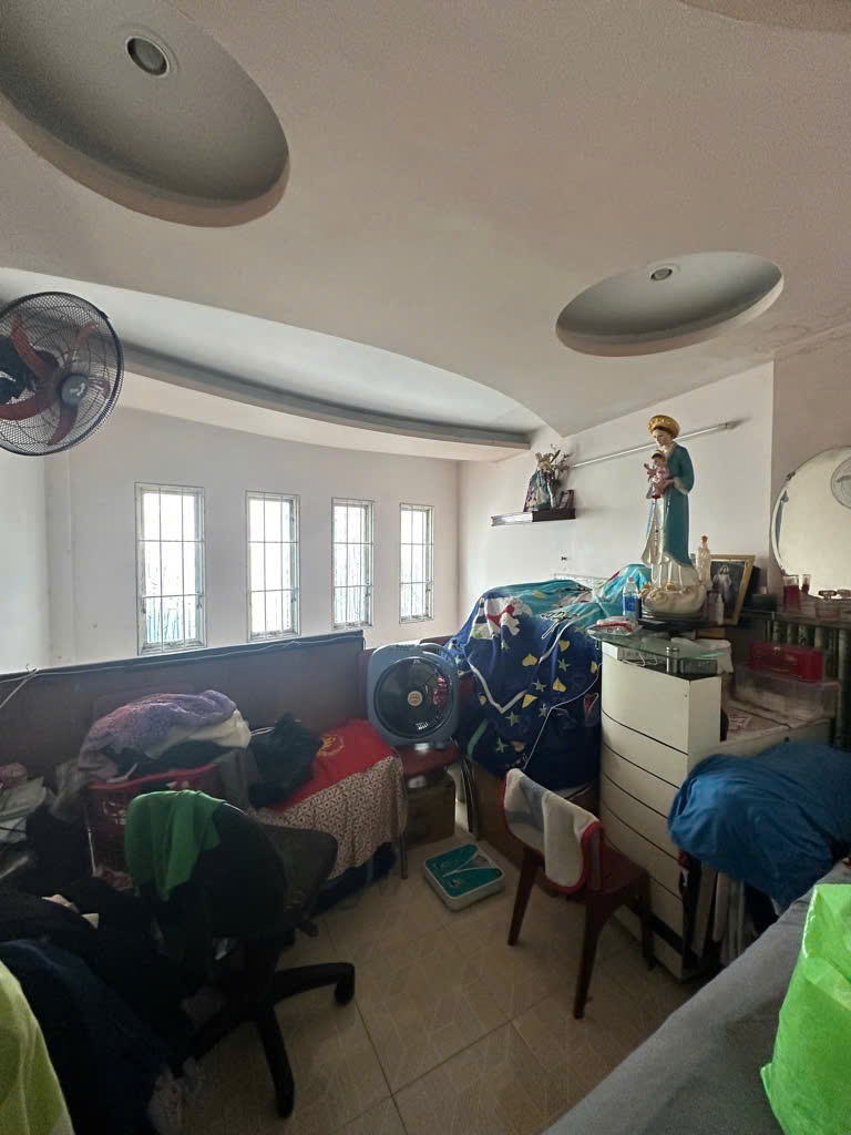 PHỐ ĂN UỐNG QUẬN 4 - HẺM 1 TRỤC 3 CĂN NHÀ RA VĨNH KHÁNH - HẺM XE HƠI LÝ THUYẾT- NHÀ 5 TẦNG MỚI ĐẸP NHỈNH 6 TỶ