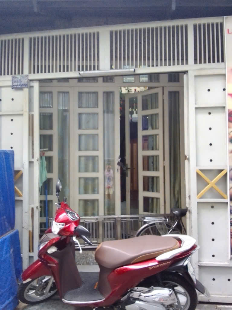 PHỐ ĂN UỐNG QUẬN 4 - HẺM 1 TRỤC 3 CĂN NHÀ RA VĨNH KHÁNH - HẺM XE HƠI LÝ THUYẾT- NHÀ 5 TẦNG MỚI ĐẸP NHỈNH 6 TỶ