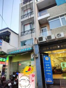 NHÀ MẶT TIỀN ĐOÀN VĂN BƠ, 5 TẦNG NHỈNH 10 TỶ