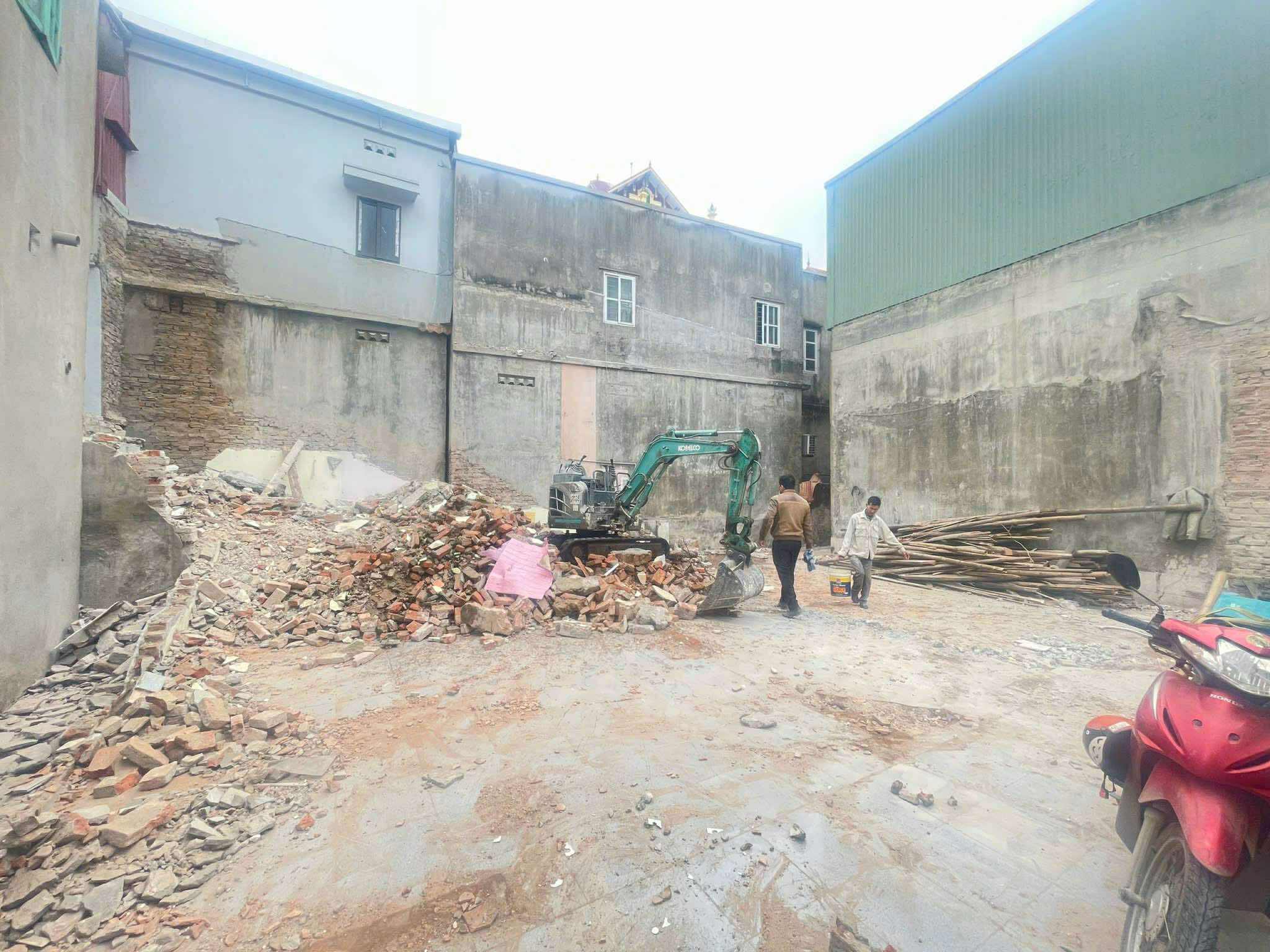 Bán 2 lô đất đẹp gần khu kinh doanh buôn bán sầm uất