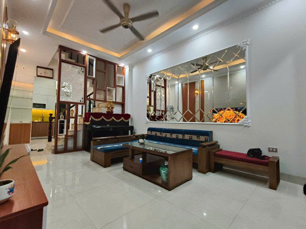 Bán nhà Nguyễn Viết Xuân, Phân lô quan chức, Diện tích sử dụng hơn 170m2, giá nhỉnh 15 tỷ