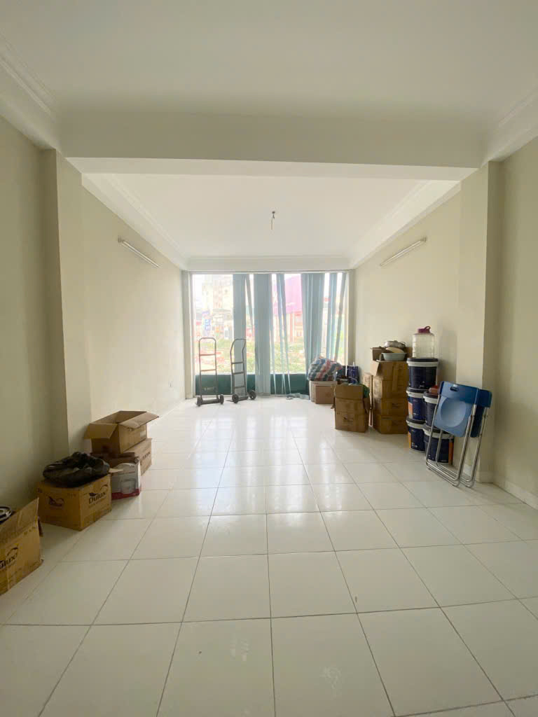 Bán nhà Giải Phóng, Nhà mặt đường kinh doanh đỉnh, 36m2, 7 tỷ 9 có thương lượng