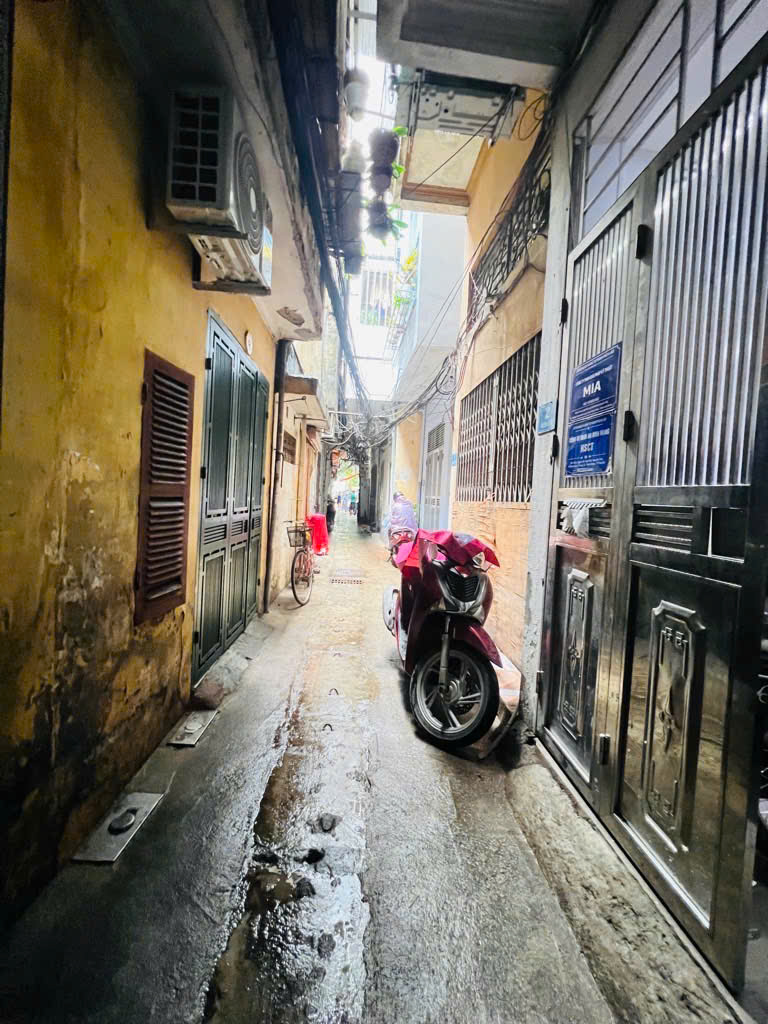 Bán nhà đường Nguyễn Trãi, cách Royal City vài bước chân, 34m2, nhỉnh 7 tỷ