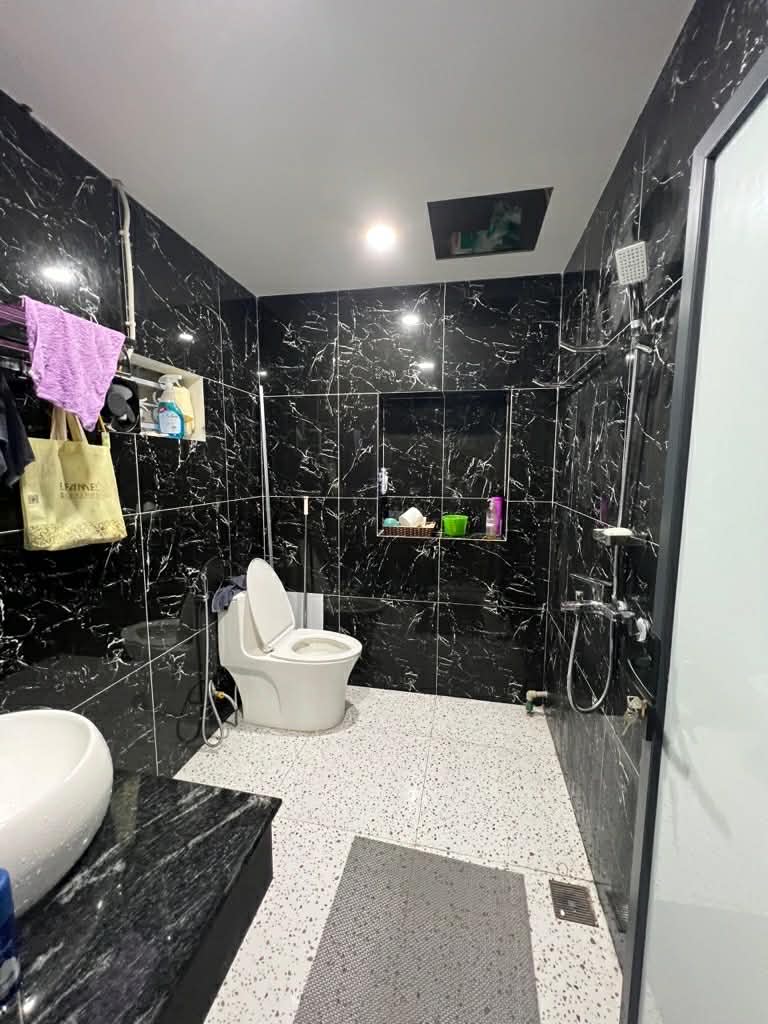 MẶT PHỐ - DÒNG TIỀN THUÊ 36TR/1 THÁNG - ĐỐI DIỆN GA HÀ NỘI