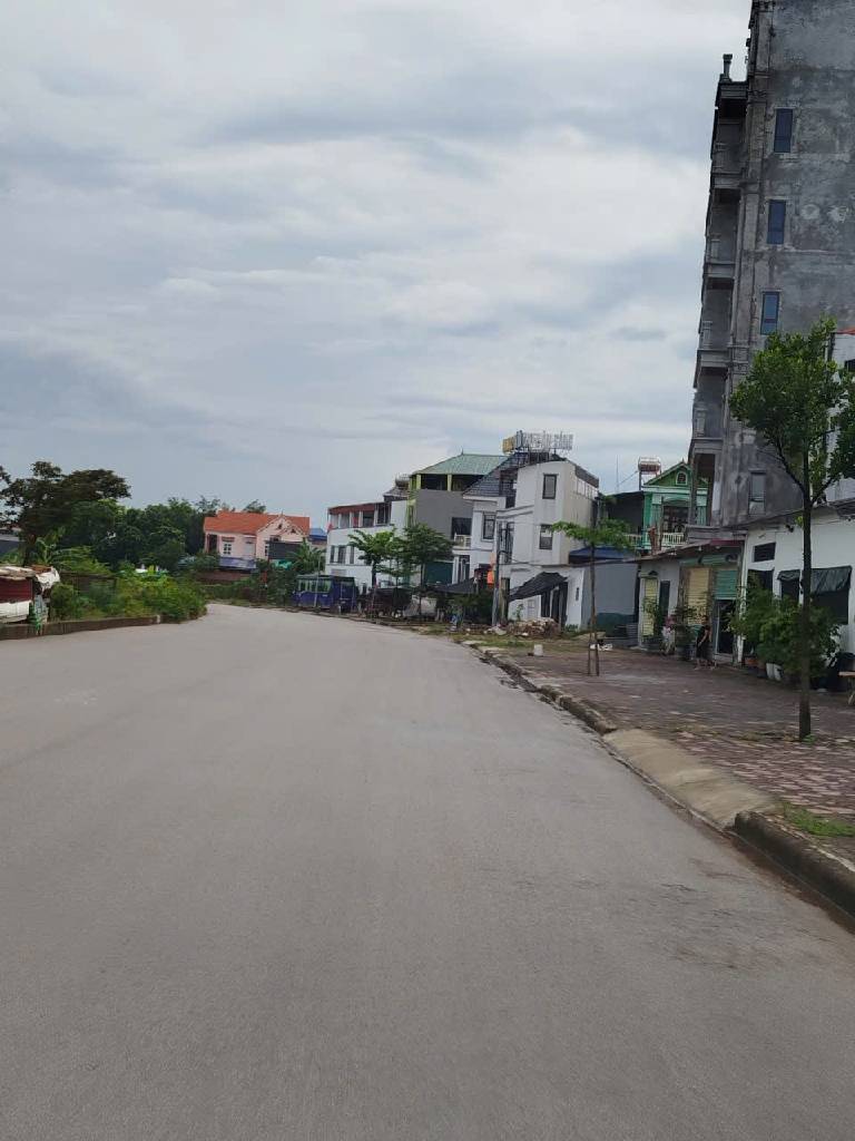 SÓC SƠN -300M RA ĐẾN ĐƯỜNG VÀNH ĐAI NHẬT TÂN -500M RA ĐẾN KHU CÔNG NGHIỆP NỘI BÀI -1KM RA ĐẾN SÂN BAY NỘI BÀI :