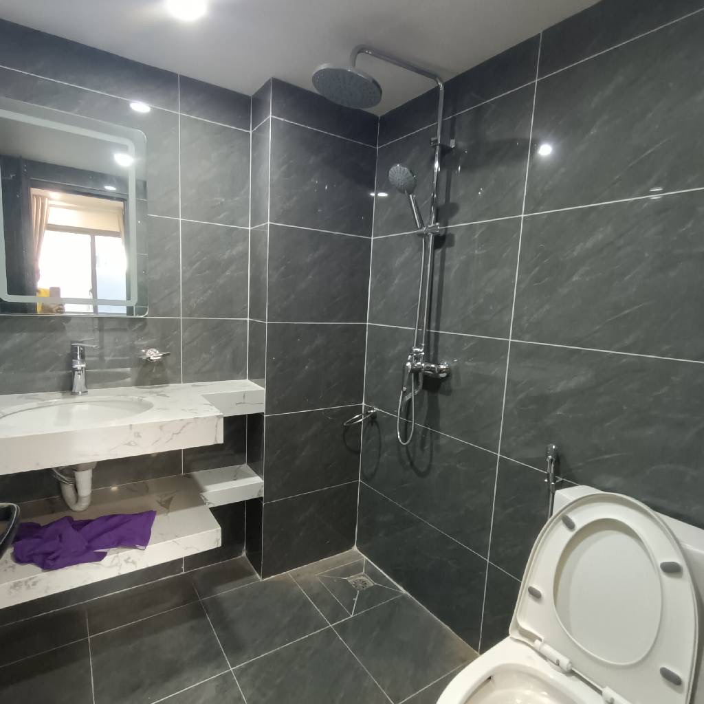 Bán Gấp nhà xây mới đầy đủ nội thất 0839316661