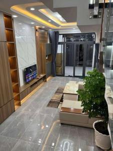 NHỈNH 25 TỶ CÓ NGAY NHÀ 4 TẦNG, Ô TÔ ĐỖ CỬA MẶT PHỐ LÁNG HẠ TRUNG TÂM ĐỐNG ĐA