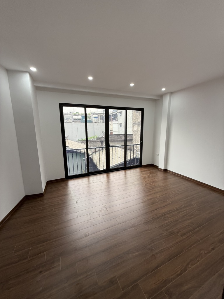 ĐỐNG ĐA- NGÕ NÔNG- NHÀ MỚI XÂY