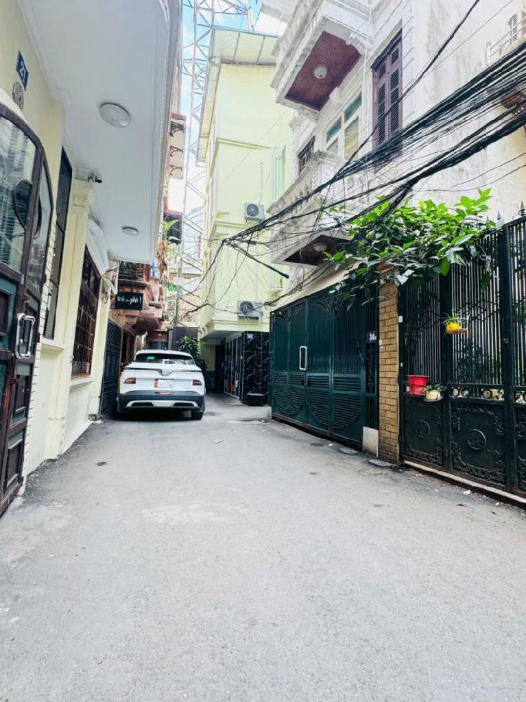 1.	CHỈ HƠN 13 TỶ TỶ CÓ NGAY NHÀ 4 TẦNG, Ô TÔ ĐỖ CỬA TRUNG TÂM ĐỐNG ĐA, 5 PHÚT RA VĂN MIẾU.