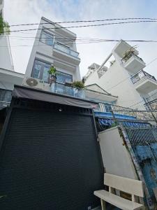 bán nhà đố bí 30m2 chỉ 3 tỷ lh; 0382887898