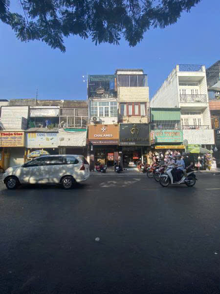 Bán nhà 4 tầng, mặt tiền,đường Lê Văn Sỹ, P.1 Tân Bình, DT: 3.2 x 8, Giá: 9.5 tỷ