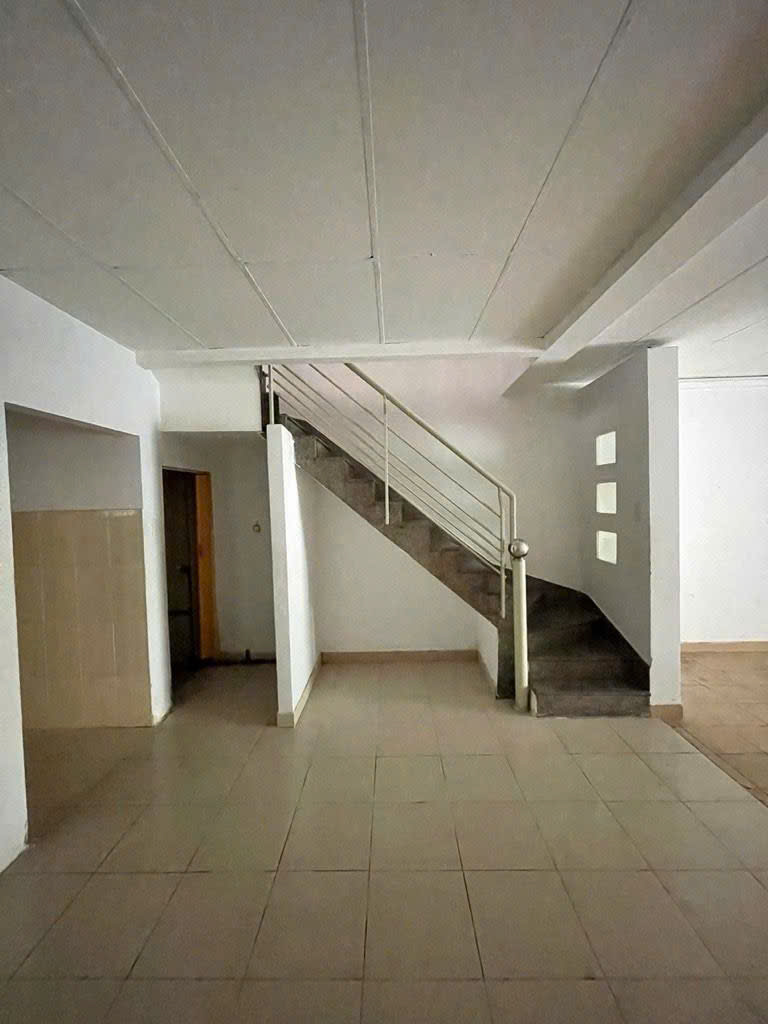 NHÀ LÔ GÓC - 2 MẶT TIỀN HẺM -  TÂN BÌNH