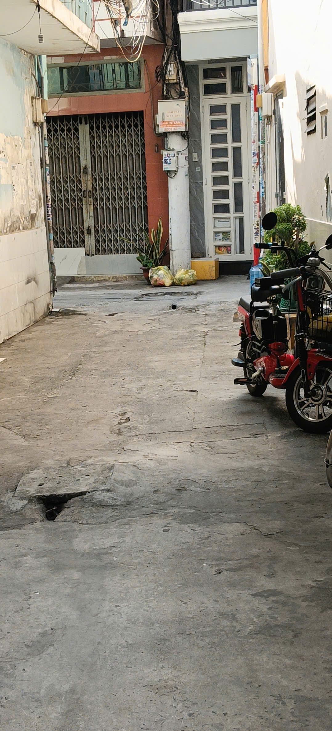 NHÀ MỚI VÀO Ở NGAY