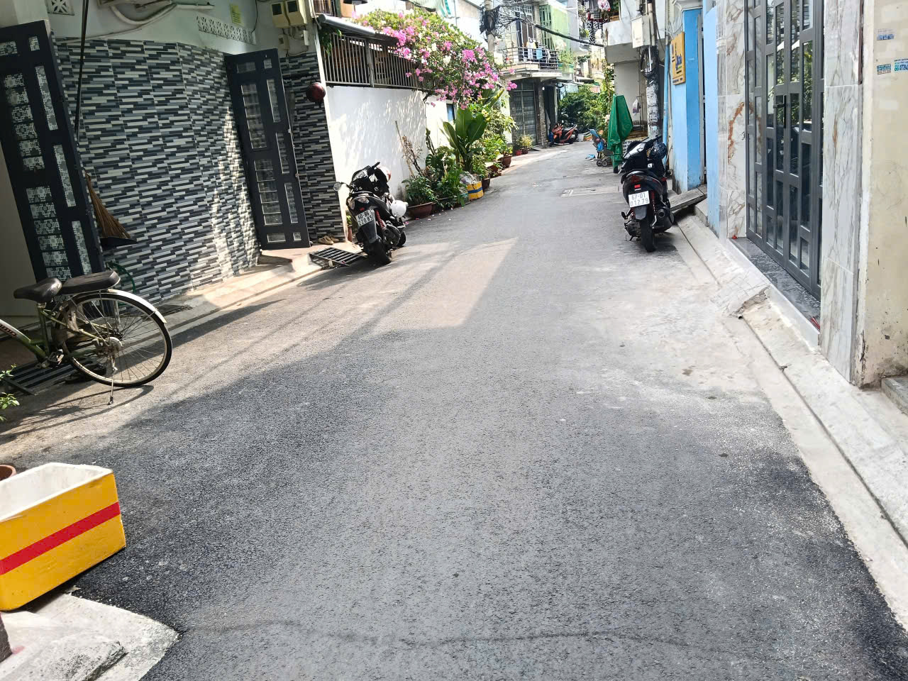 NHÀ HẺM NHƯNG LỚN HƠN MẶT TIỀN