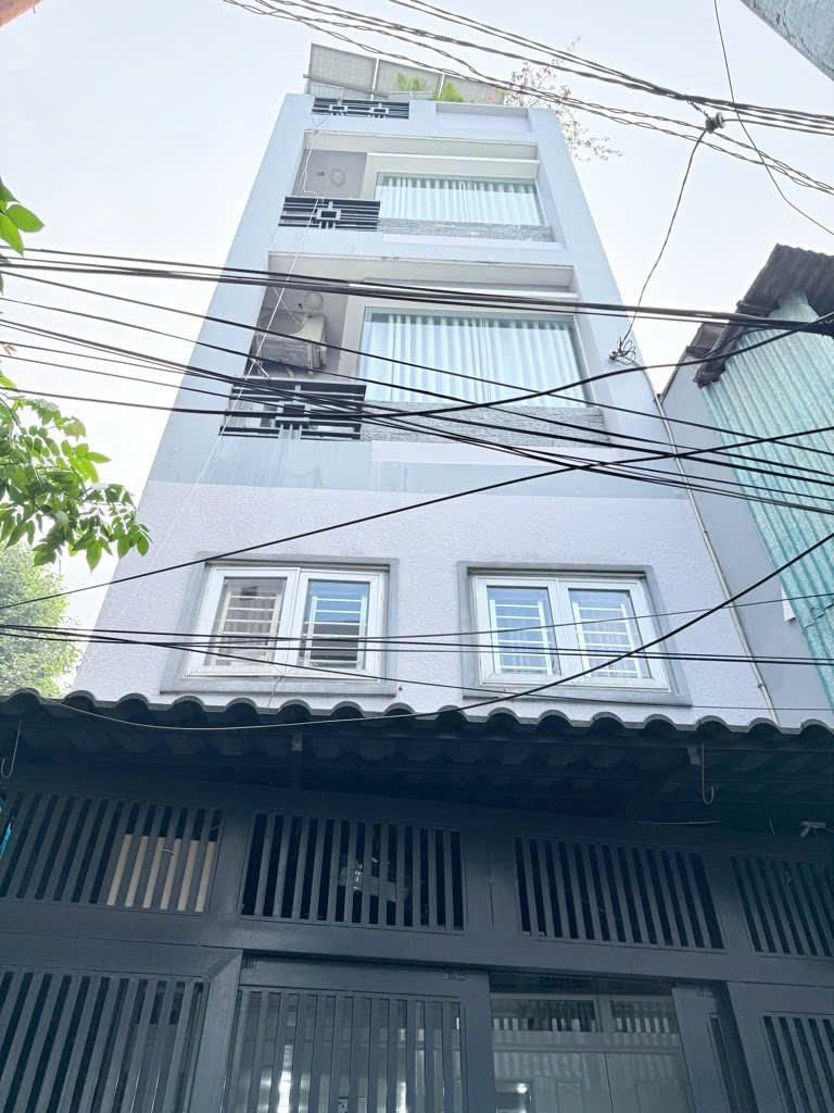 Bán nhà 5 tầng lầu trung tâm Quận 11