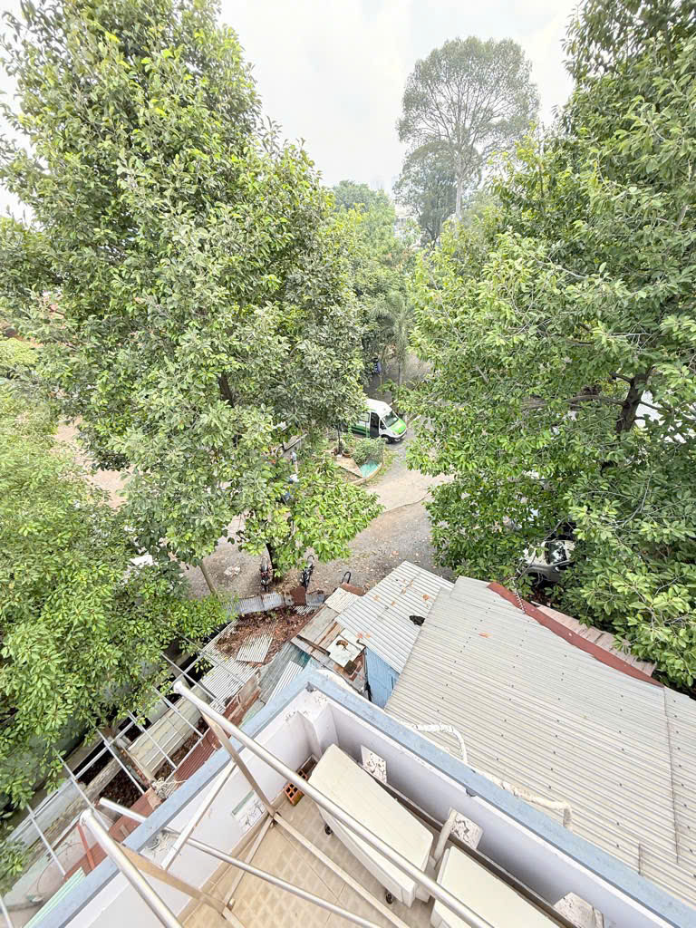 Bán nhà 5 tầng lầu trung tâm Quận 11