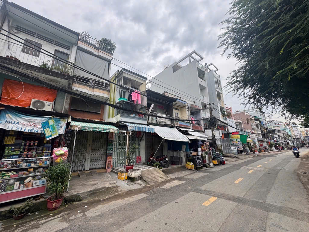 Bán nhà hẻm mặt tiền xe tải Lò Siêu