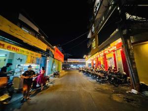 Bán nhà 5 tầng, hẻm xe hơi, gần Phạm Văn Đồng, giá nhỉnh 8 tỷ