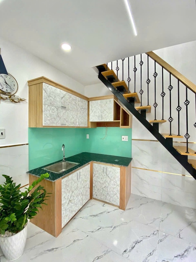 Nhà ở tân phú, gần đại học công thương, siêu thị bigc trường chinh