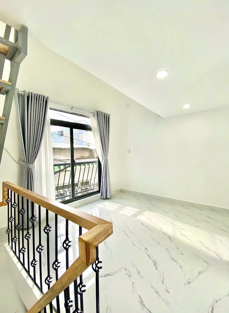 Nhà ở tân phú, gần đại học công thương, siêu thị bigc trường chinh