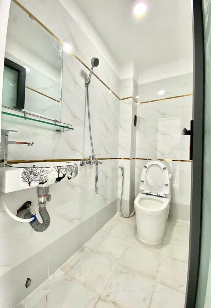 Nhà ở tân phú, gần đại học công thương, siêu thị bigc trường chinh