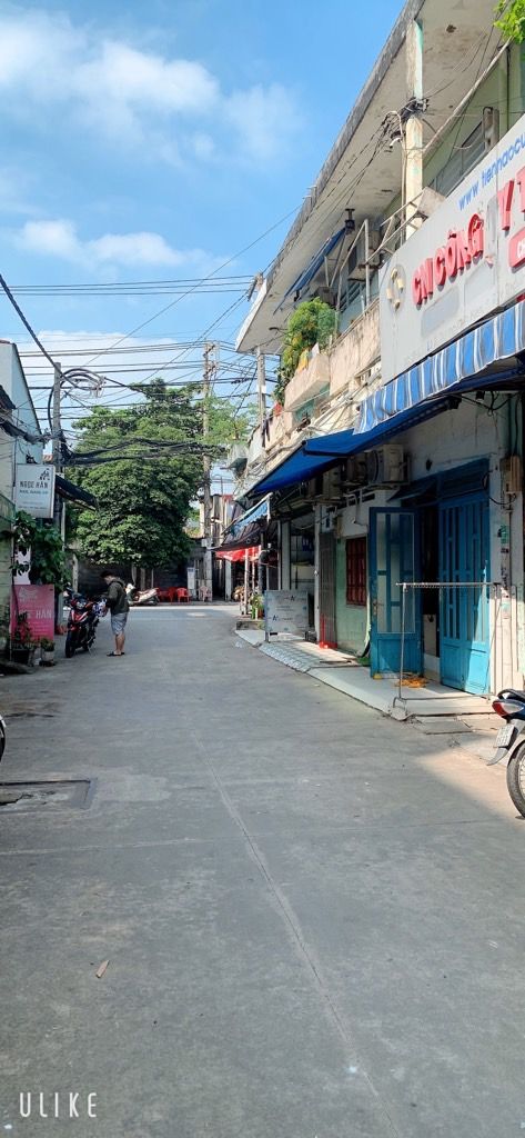 Nhà ở tân phú, gần đại học công thương, siêu thị bigc trường chinh