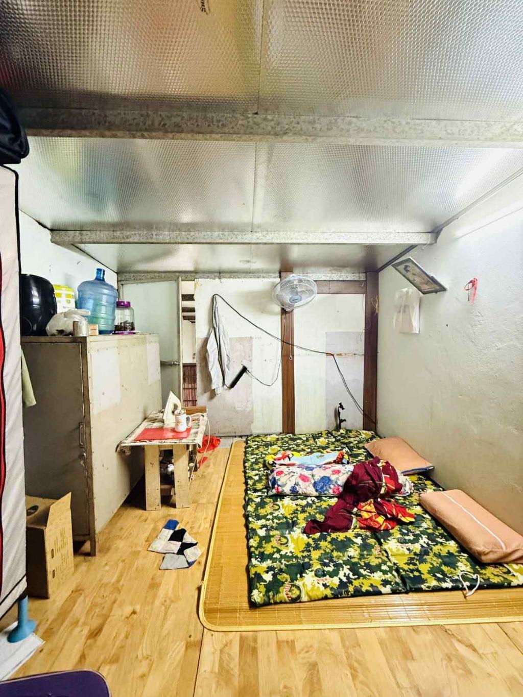 Nhà ở tân phú, gần đại học công thương, siêu thị bigc trường chinh