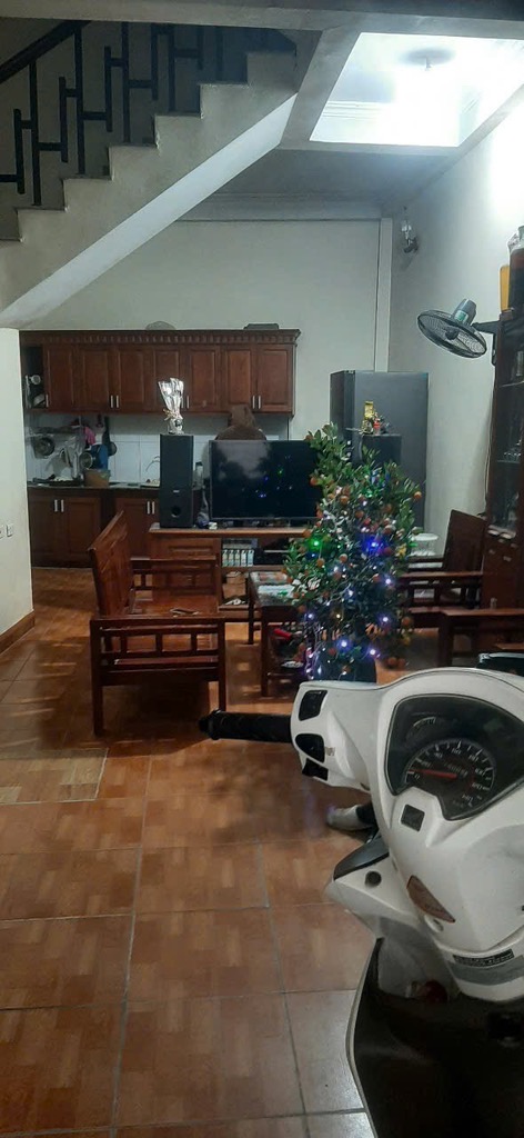 Bán nhà - Nam Từ Liêm - NGÕ THÔNG - KINH DOANH - NHÀ DÂN XÂY - CÓ Ô CHỜ THANG MÁY - LÔ GÓC - 35m2 - 9.6 tỷ