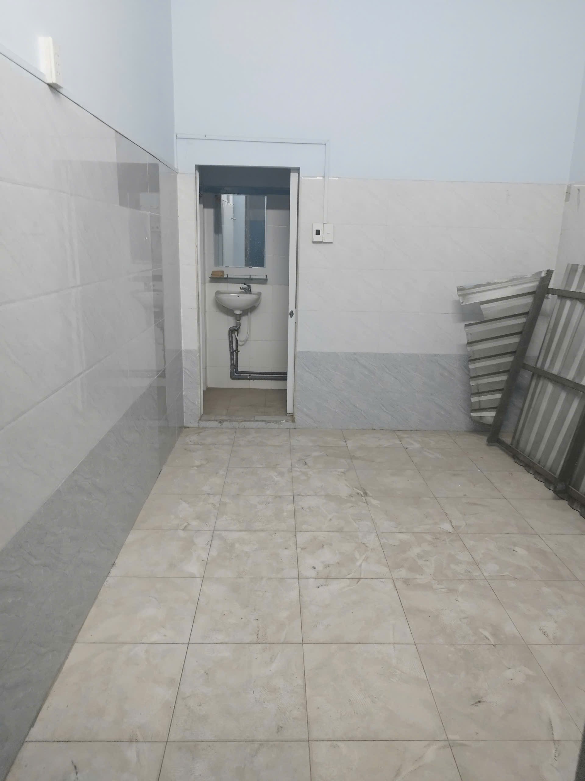 BÁN NHÀ 2 TẦNG đường Huỳnh Tấn Phát, phường Bình Thuận,  quận 7 giá chỉ 80 triệu M2