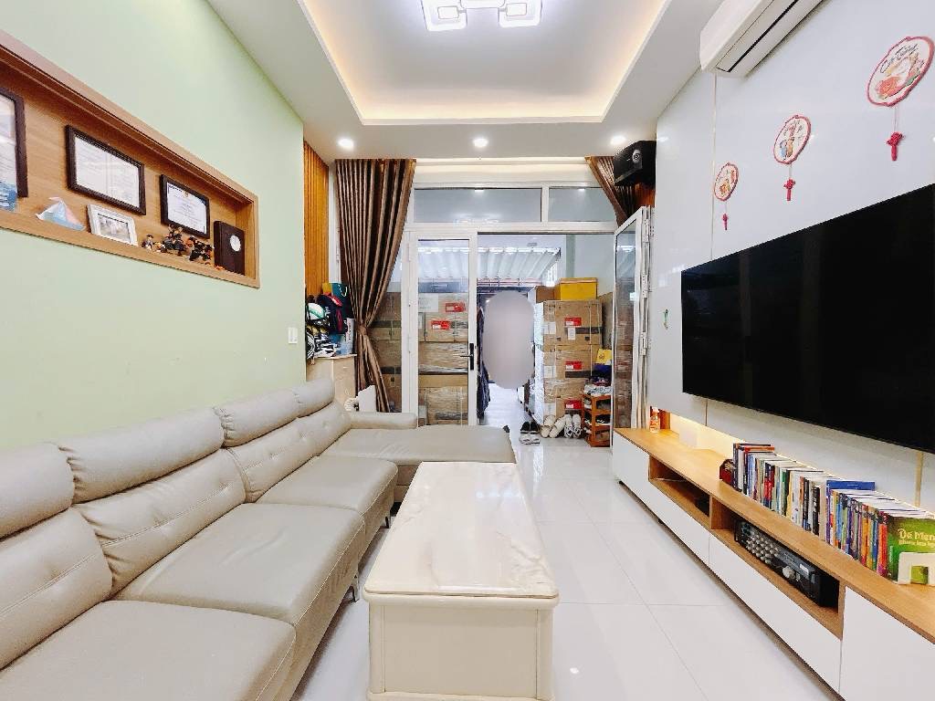 Bán gấp nhà 3 Tầng Mặt tiền đường số Tân Quy quận 7