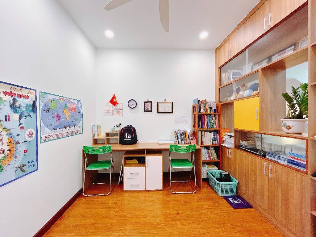 Bán gấp nhà 3 Tầng Mặt tiền đường số Tân Quy quận 7