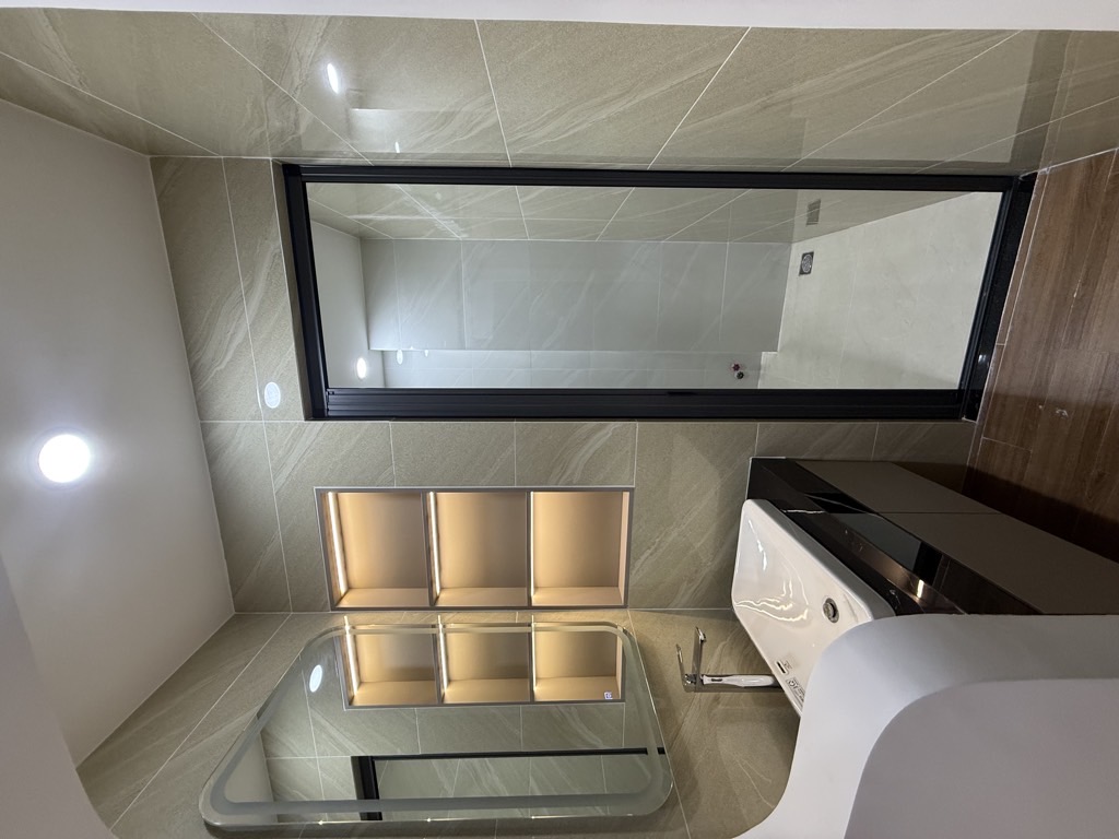 BÁN NHÀ 5 TẦNG MẶT TIỀN ĐƯỜNG SỐ KHU CƯ XÁ NGÂN HÀNG QUẬN 7 GIÁ CHỈ 2X tỷ