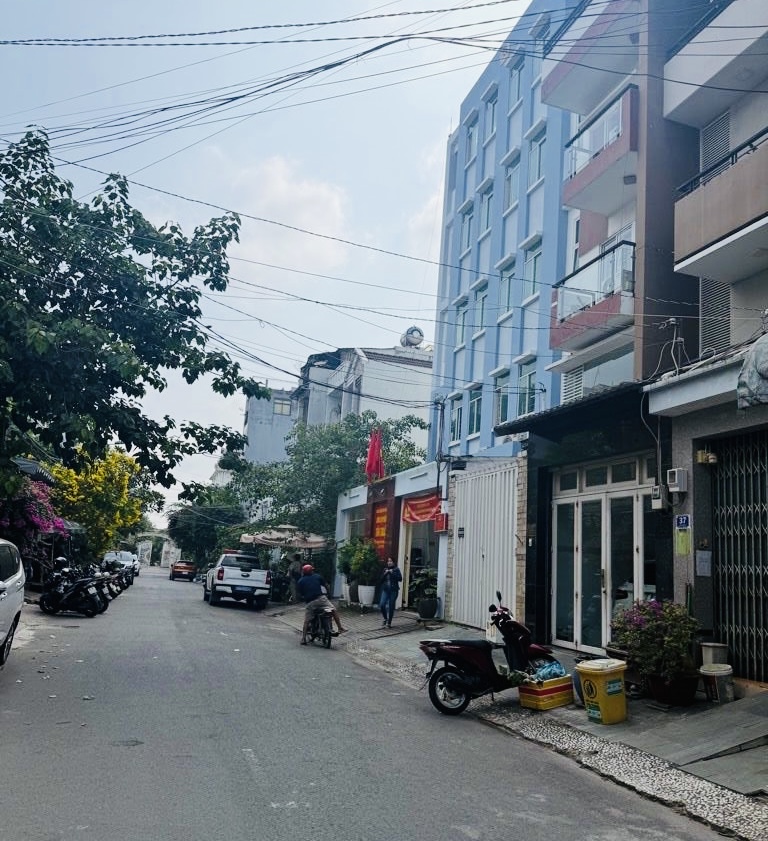 Bán nhà 2 tầng 7x20 mặt tiền đường số Tân Quy Quận 7