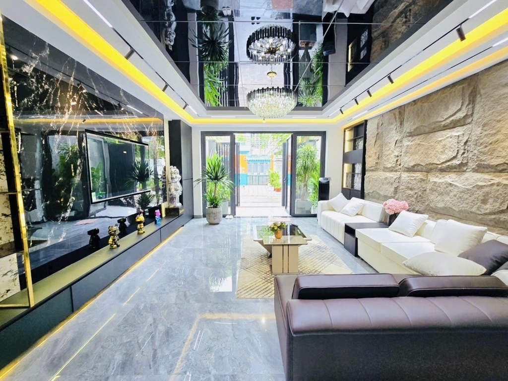 Bán nhà 4 TẦNG  5x20 mặt tiền đường số khu đô thị Phú Mỹ Hưng Quận 7