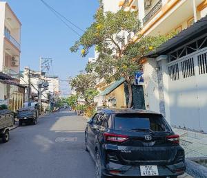 BÁN NHÀ 2 TẦNG MẶT TIỀN ĐƯỜNG SỐ TÂN QUY QUẬN 7 GIÁ NHỈNH 1X tỷ