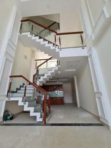 SÁT MT ĐƯỜNG SỐ - KHU PHÂN LÔ ĐỒNG BỘ - TT THỦ ĐỨC - NHỈNH 11 TỶ ( TL )