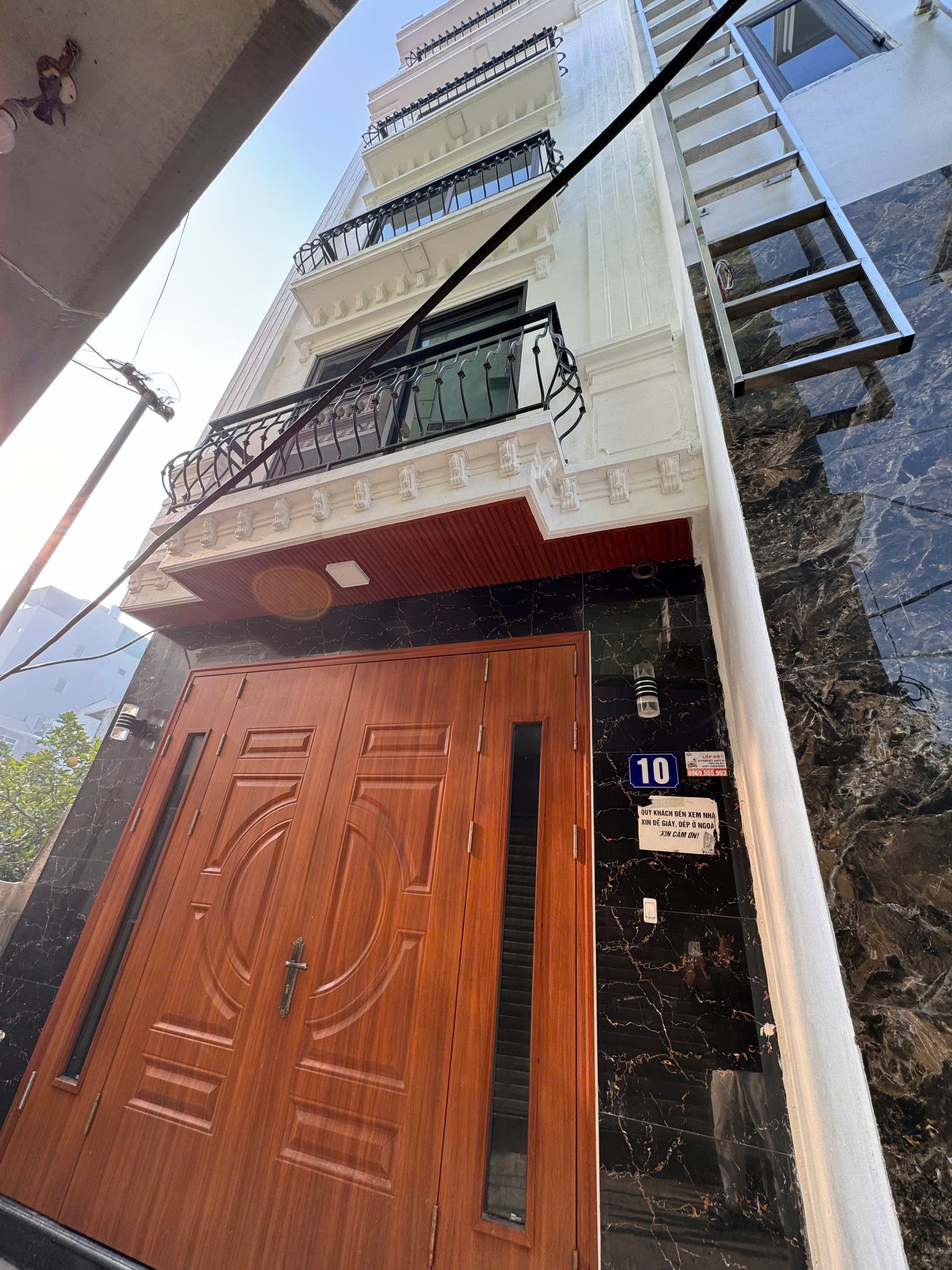 Bán đất tặng nhà mới ĐÉT , nhanh tay kẻo hết cả nhà ơi!