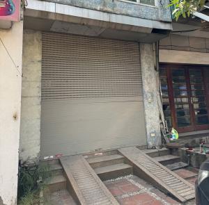 Bán nhà gấp gấp , nhà mặt phố kinh doanh tốt