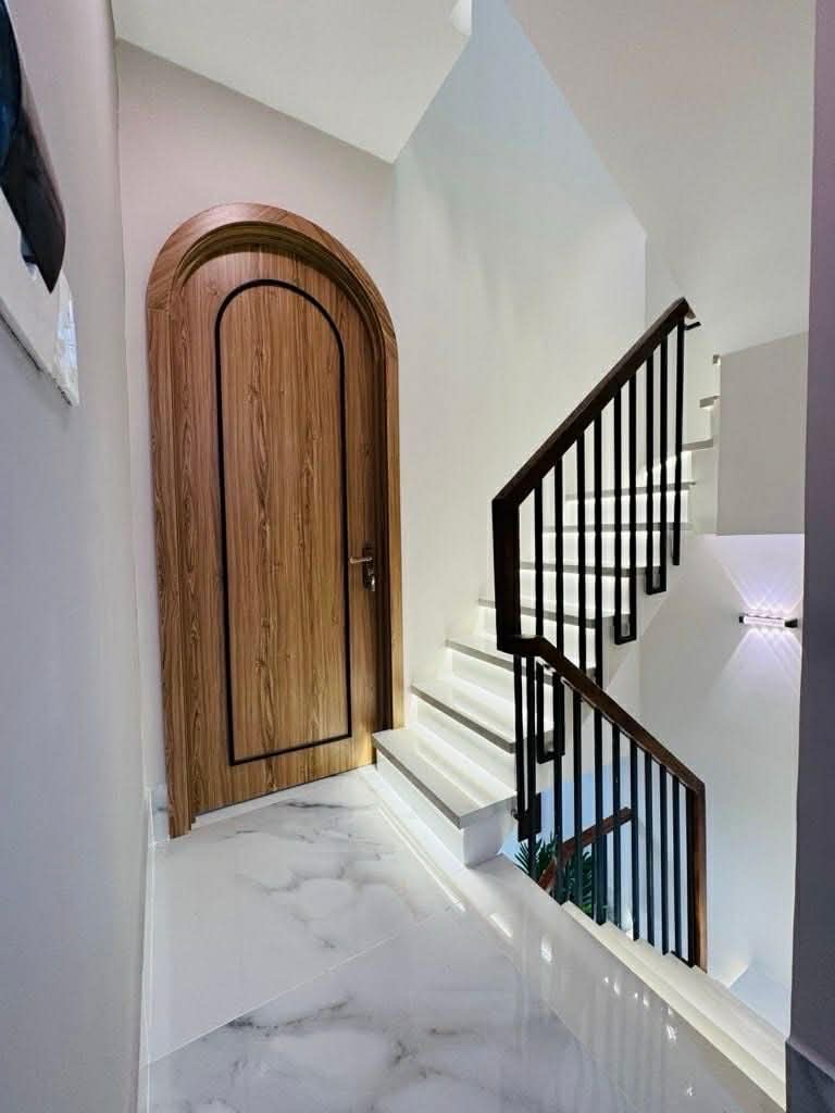 BÁN NHÀ QUẬN 5 – GIÁ: 5.98 TỶ – NGAY CẠNH CHỢ LỚN – MỚI ĐẸP LUNG LINH