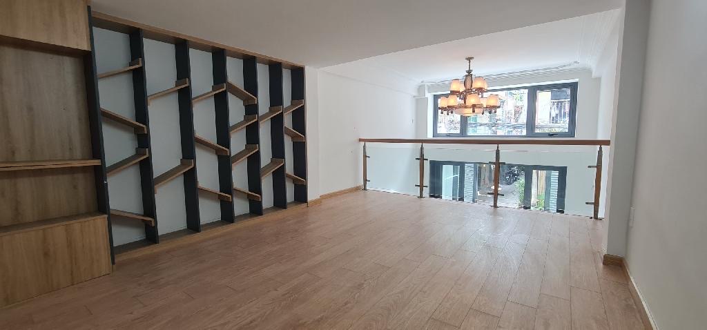 BÁN NHÀ MỚI QUẬN 11 – ĐƯỜNG LẠC LONG QUÂN – 5 TẦNG – XE NGỦ TRONG NHÀ – GIÁ: 9.6 TỶ