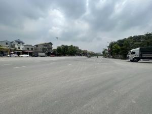 Bán nhà siêu đẹp MT5m , đường lớn , trung tâm văn hóa thể thao