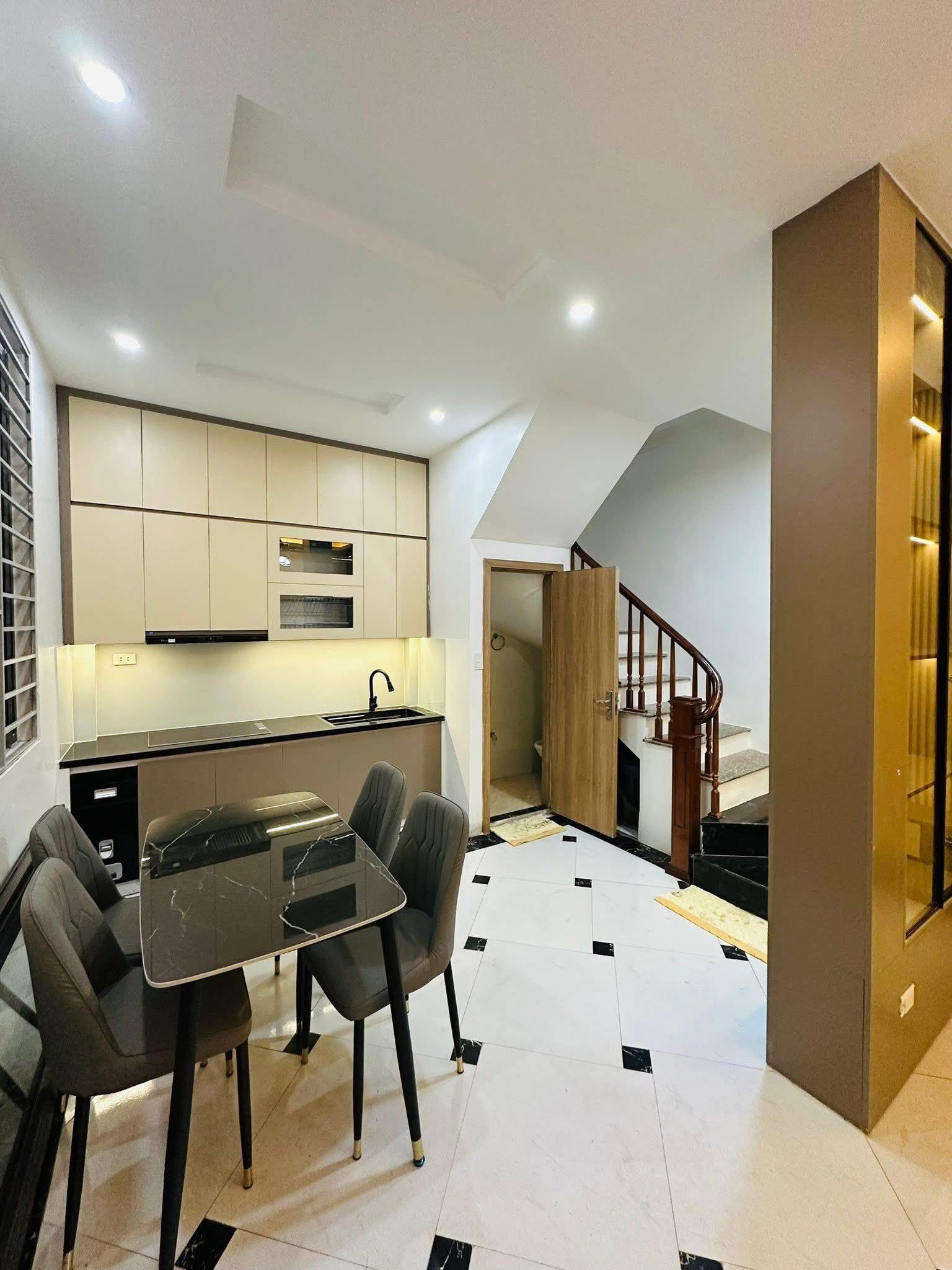 Trung Tâm Ngọc Thụy - 50m2 - Nhỉnh 8 Tỷ