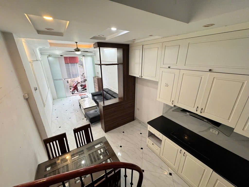 BÁT KHỐI – GIA LÂM - 31M x 4 tầng đủ công năng - ngõ thông ô tô tránh - 2 thoáng  - Giá nhỉnh 5 tỷ