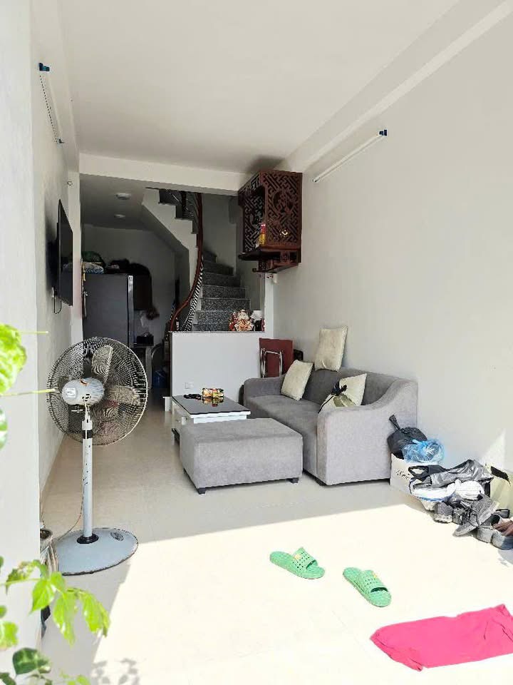 Cần bán nhà gấp khu vực Yên Viên giá giảm sâuu!!