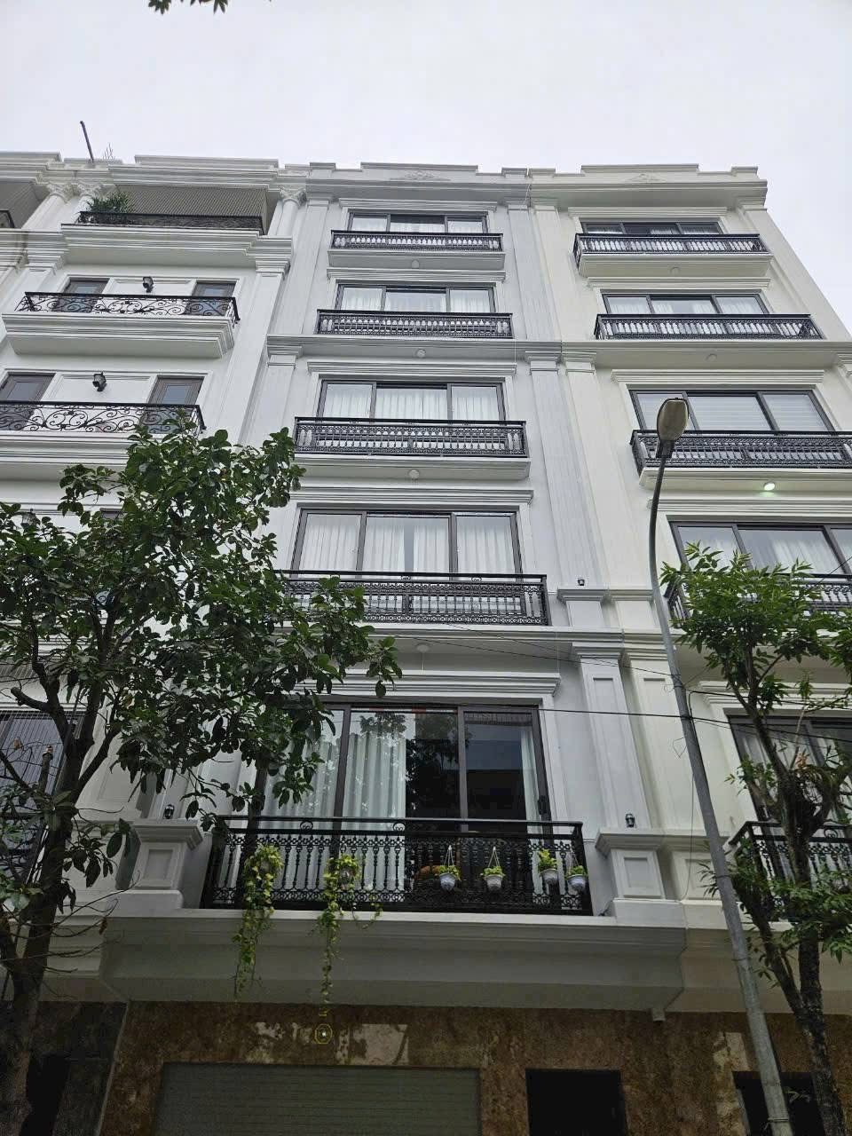 Bán nhà Văn Phú siêu đẹp