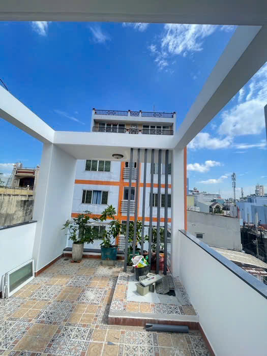 Nhà vị trí đẹp , hẻm thông ,gần KHUÔNG VIỆT - ÂU CƠ , chủ cần ra nhanh , giá đẹp