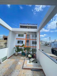 Nhà vị trí đẹp , hẻm thông ,gần KHUÔNG VIỆT - ÂU CƠ , chủ cần ra nhanh , giá đẹp