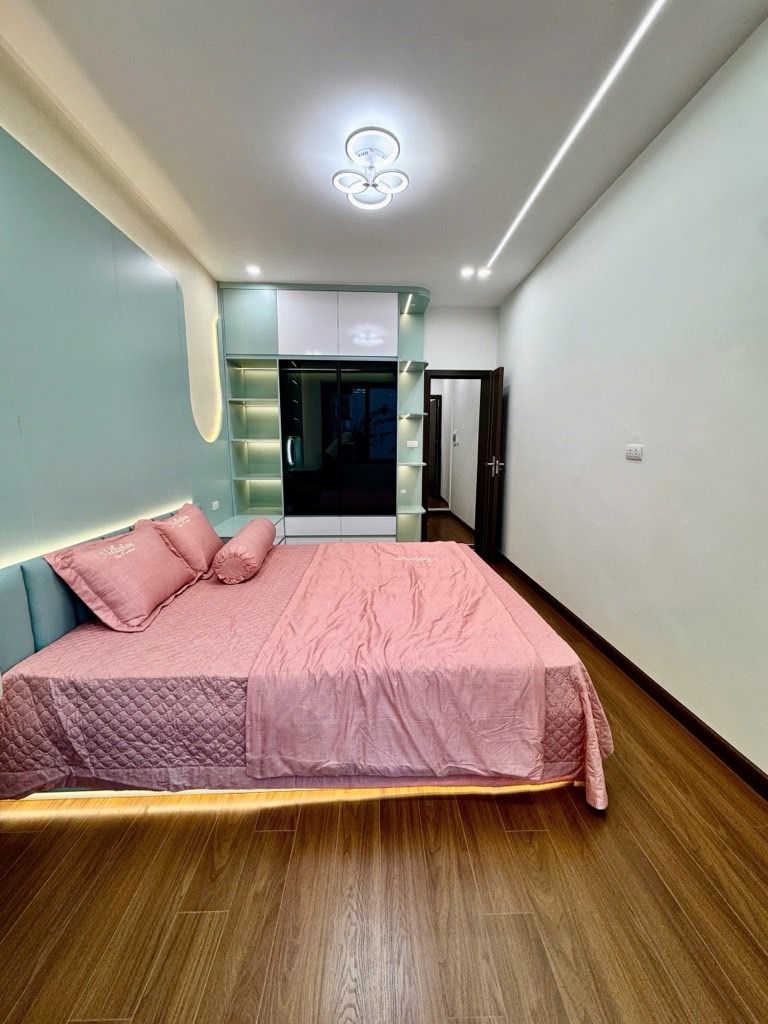 Bán nhà Bằng B –  Hoàng Mai 40 m2 4 tầng, gần ô tô nhà còn rất mới ở ngay