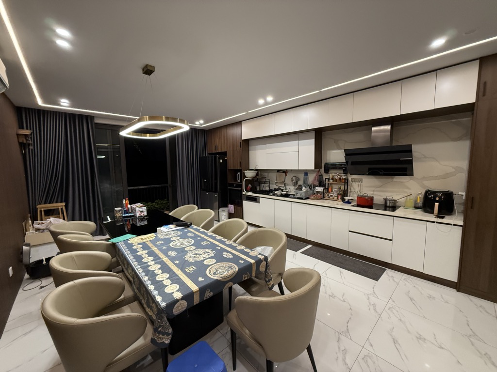 #THACHBAN #BATKHOI BÁN NHÀ 5 TẦNG.DT 155m². MT 8M. GIÁ RẺ BẤT NGỜ. Ô TÔ TRÁNH. GARA Ô TÔ. Bán nhà, 5 tầng. Đường bát khối, Thạch bàn Long Biên. Đt 155m Mt 8m .  LH 0962384811 . XEM TRỰC TIẾP NHÀ. LÀM VIỆC CHÍNH CHỦ.