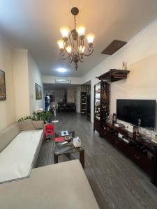 THẠCH BÀN. BÁN CĂN CHUNG CƯ- DT 110m² LÔ GÓC THOÁNG -   GIÁ HƠN 6 TỶ. Ảnh thật nhà thật 100%.Thiết kế hiện đại:  3ngủ ,2 VS , 2 ban công, chủ để lại nội thất​​- sổ đỏ​​CHÍNH CHỦ *  QNH CHỊ QUAN TÂM XIN LIÊN HỆ.:0962384811 LÀM VIỆC CHÍNH CHỦ.